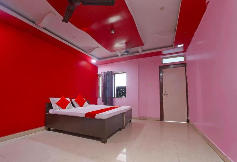 Triple Classic Room, Oyo Flagship Hotel Capital Palace