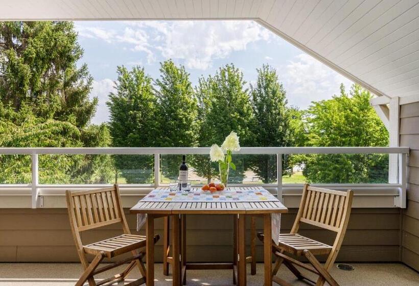 سوئیت با وان آب گرم, Mei Xue