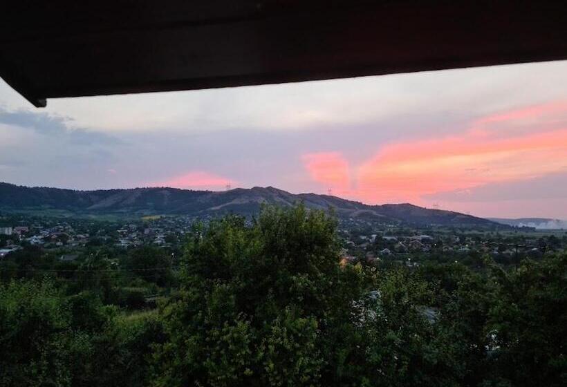 Вилла 3 Спальни, Piatra Rosie Pensiune Agroturistică