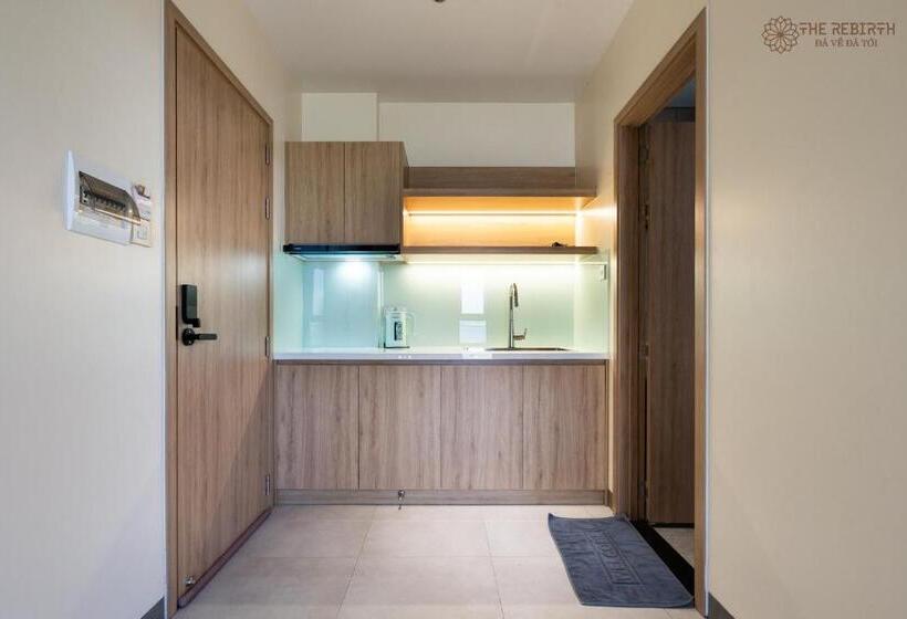 سوئیت با تخت بزرگ, The Rebirth Apartment Binh Chau Ho Tram