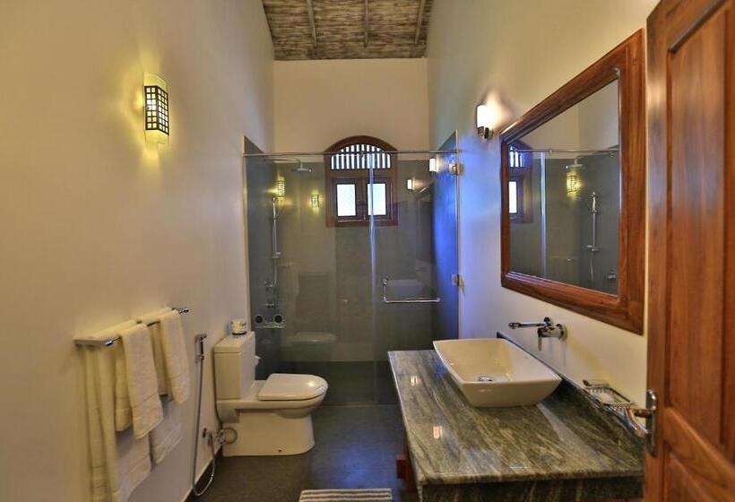 جناح مزوَّد بشرفة, Amara Villa