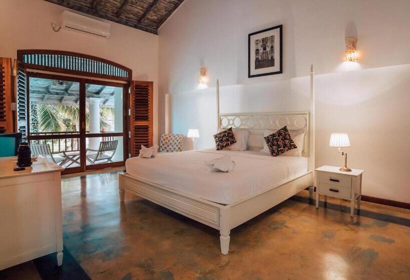 جناح مزوَّد بشرفة, Amara Villa