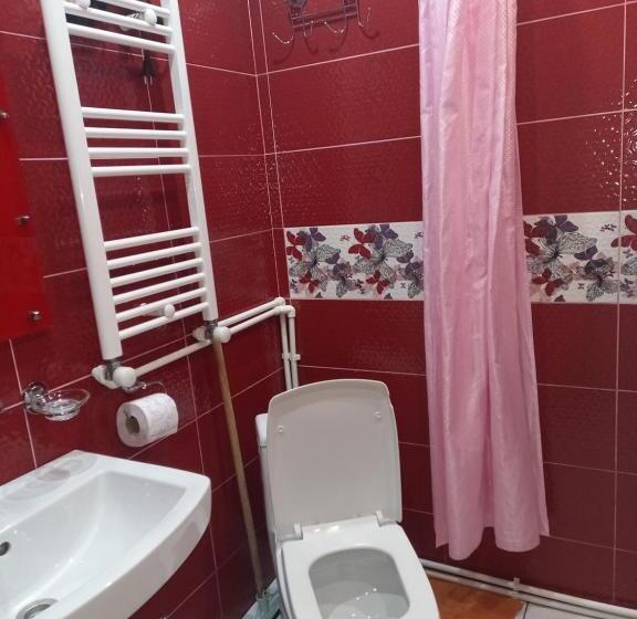 اتاق استاندارد سه نفره, Guest House Anano