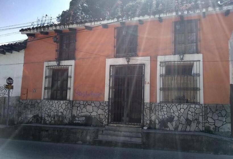 تختخواب در اتاق مشترک, Habitación Cuádruple En Casa Compartida