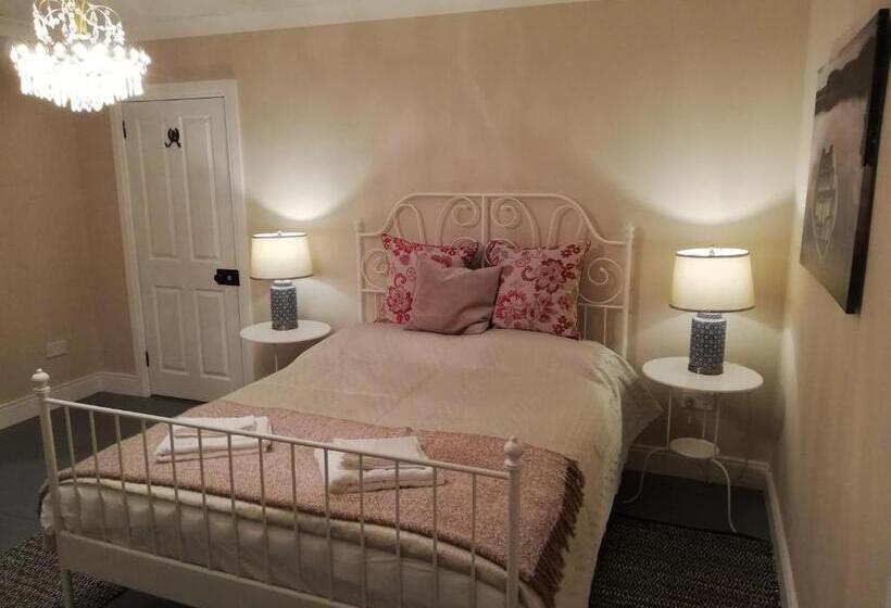 חדר דחוקס עם מיטת קינג, Heather House On The Wild Atlantic Way