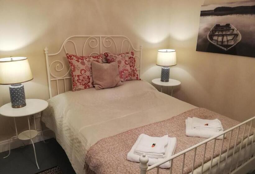 חדר דחוקס עם מיטת קינג, Heather House On The Wild Atlantic Way