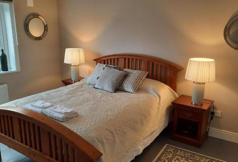 חדר דחוקס עם מיטת קינג, Heather House On The Wild Atlantic Way