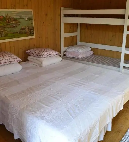 Perhehuone, Villa Puharila