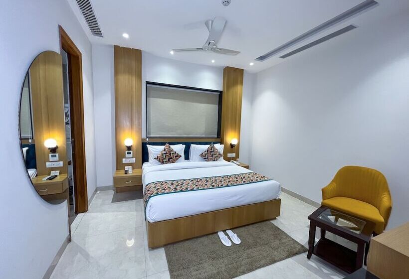 Quarto deluxe, Classio Royale By Io Hotels Near Golden Temple