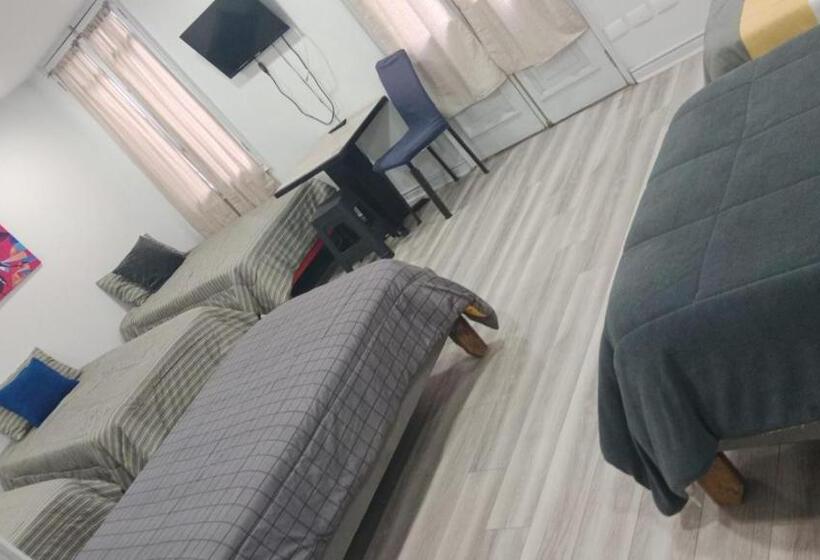 חדר משפחתי חדר אמבטיה משותף, Hostal Mancora