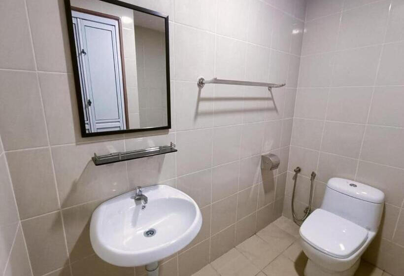 جناح عائلي, Capital O 90897 Island City