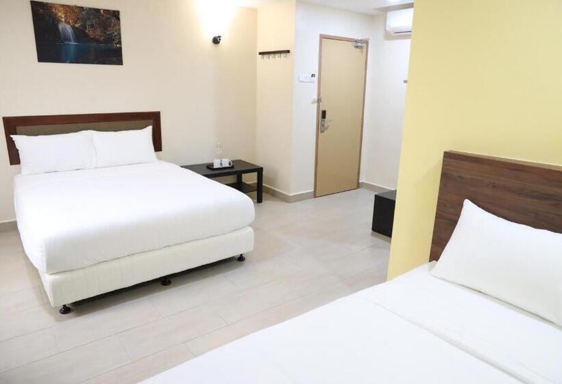 Family Suite, Capital O 90897 Island City
