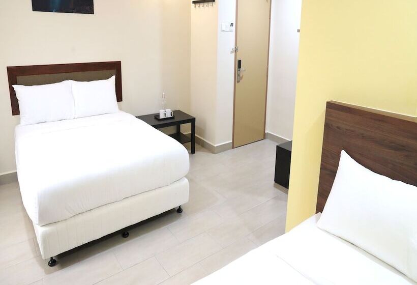 Family Suite, Capital O 90897 Island City