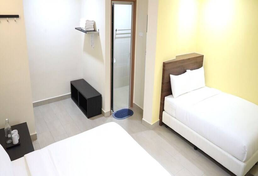 جناح عائلي, Capital O 90897 Island City