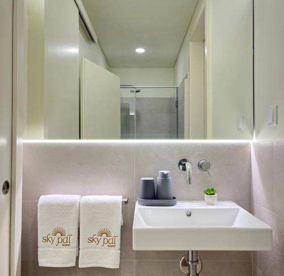 共用房间的床, Sky Pdl