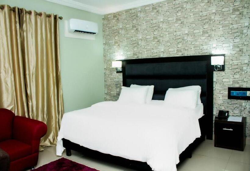 سوییت لوکس, Shamrockmanor