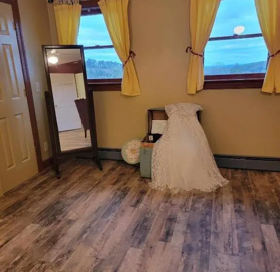 キングサイズベッドのデラックスルーム, Moonlight Manor Bed And Breakfast