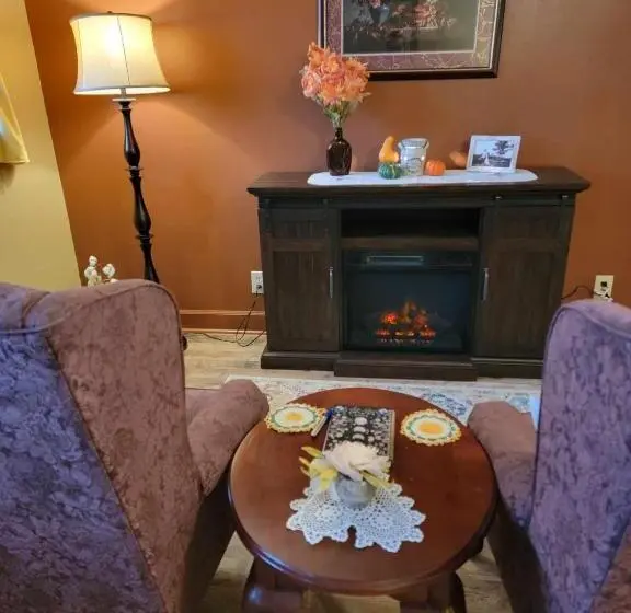 キングサイズベッドのデラックスルーム, Moonlight Manor Bed And Breakfast