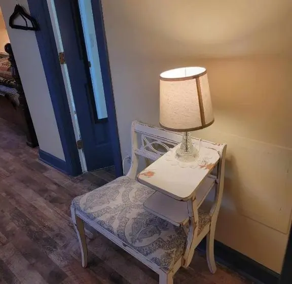 デラックスルーム, Moonlight Manor Bed And Breakfast