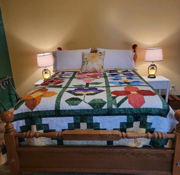 스탠다드 룸, Moonlight Manor Bed And Breakfast