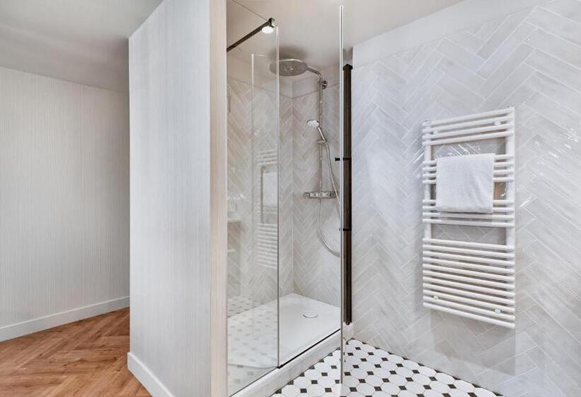 غرفة سوبيريور سرير كينج, H4 Hotel Wyndham Paris Pleyel Resort