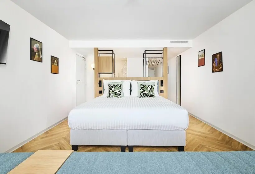 Perhehuone, Wyndham Paris Pleyel