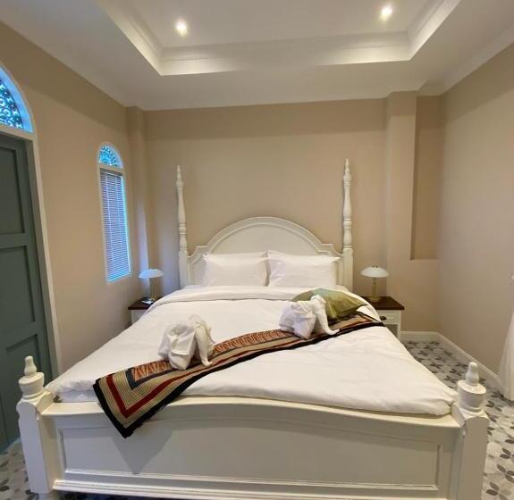 标准工作室带阳台, Pran@kumuang Boutique House