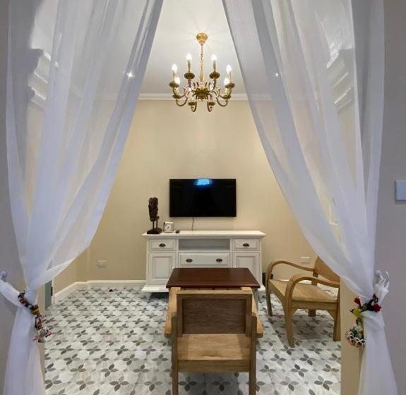 标准工作室带阳台, Pran@kumuang Boutique House