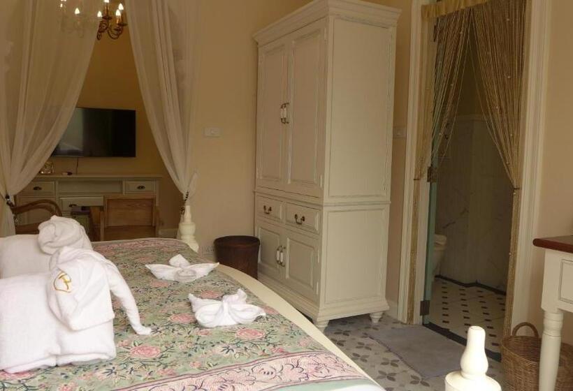 标准工作室带阳台, Pran@kumuang Boutique House