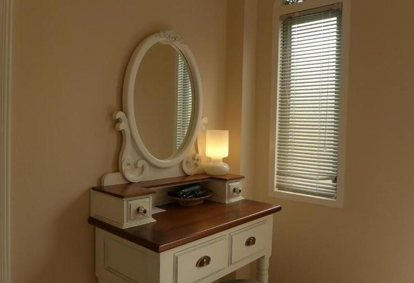 标准工作室带阳台, Pran@kumuang Boutique House