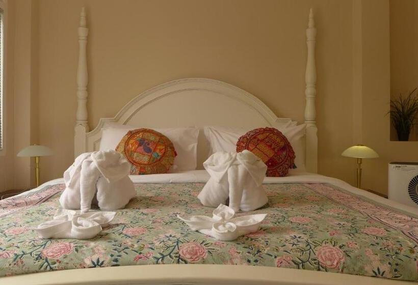 标准工作室带阳台, Pran@kumuang Boutique House