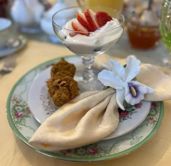 キングサイズベッドのデラックスルーム, Ross Mansion Bed & Breakfast