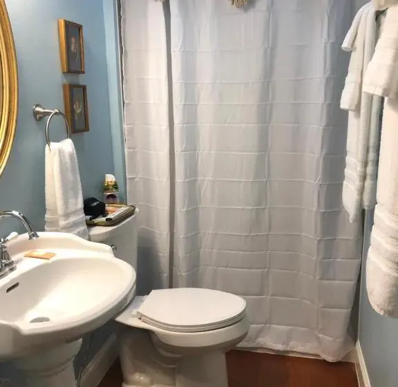 キングサイズベッドのデラックスルーム, Ross Mansion Bed & Breakfast