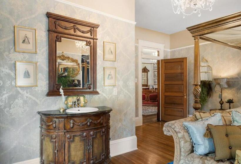 Номер Deluxe Кровать Кинг, Ross Mansion Bed & Breakfast