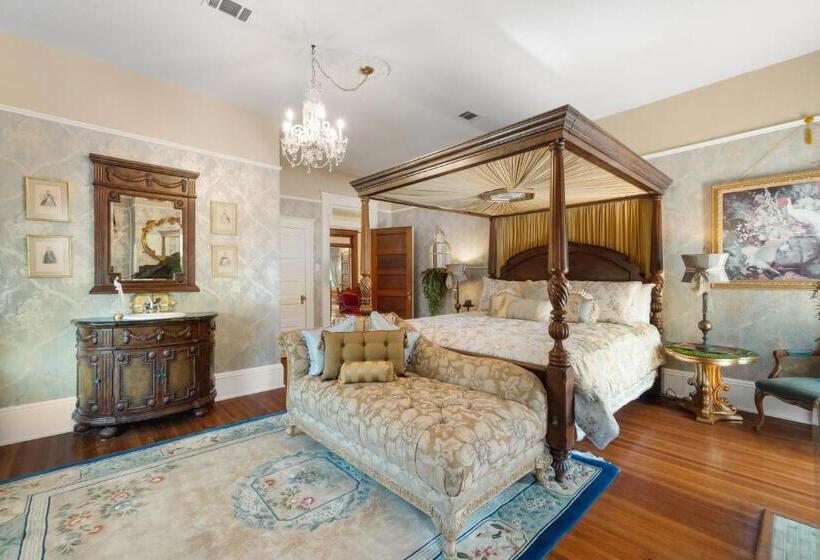 Номер Deluxe Кровать Кинг, Ross Mansion Bed & Breakfast