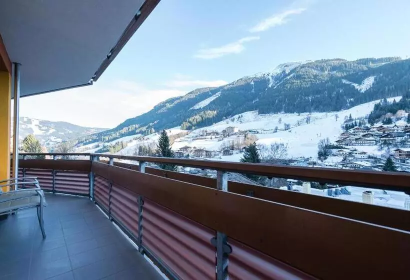 スイート, Adler Resort