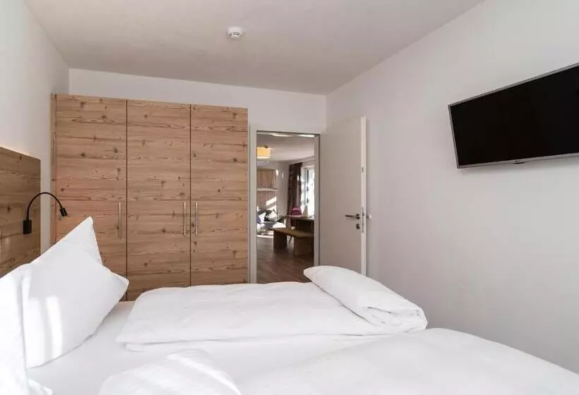 ２ベッドルームのスーペリアアパートメント, Adler Resort