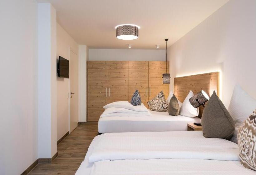 豪华两卧室公寓, Adler Resort