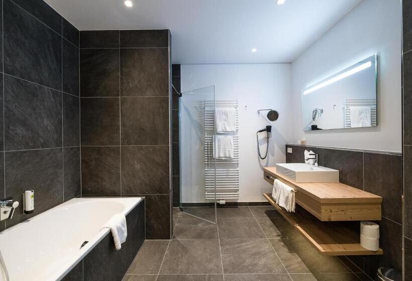 豪华两卧室公寓, Adler Resort