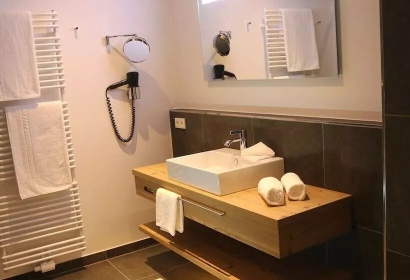 ２ベッドルームのスーペリアアパートメント, Adler Resort