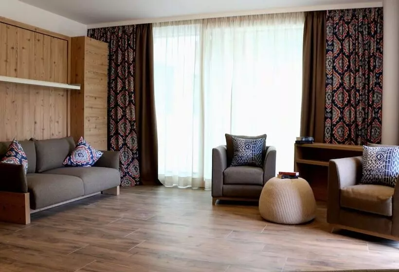 ２ベッドルームデラックスアパートメント, Adler Resort