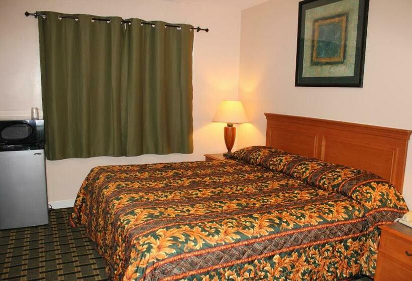 غرفة قياسية سرير كينج, Driftwood Inn