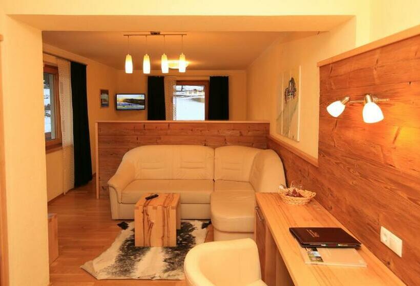 小型套房, Lärchenhof