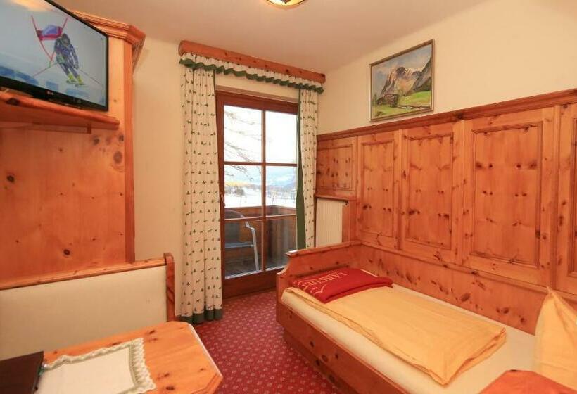 标准单人间, Lärchenhof