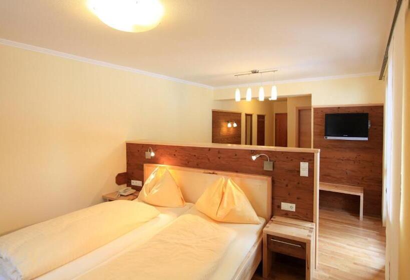 小型套房, Lärchenhof