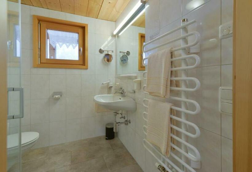 اتاق استاندارد با بالکن, Pension Haus Romy