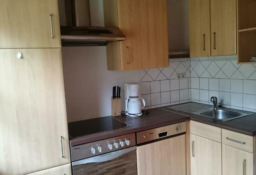 패밀리 룸, Pension 's Waldeck