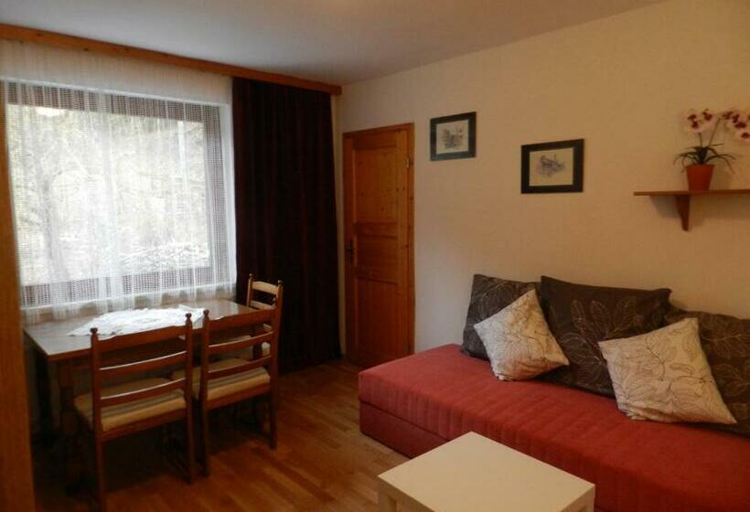 패밀리 룸, Pension 's Waldeck