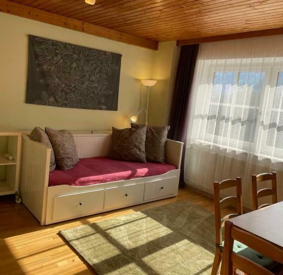패밀리 룸, Pension 's Waldeck