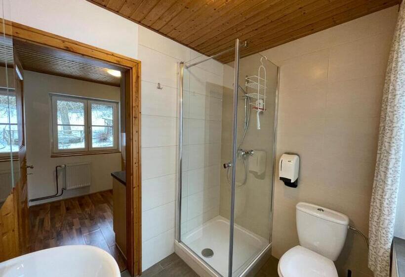 패밀리 룸, Pension 's Waldeck